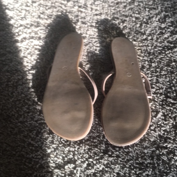 🌸Guess Jeweled sandals🌸 - Picture 3 of 3